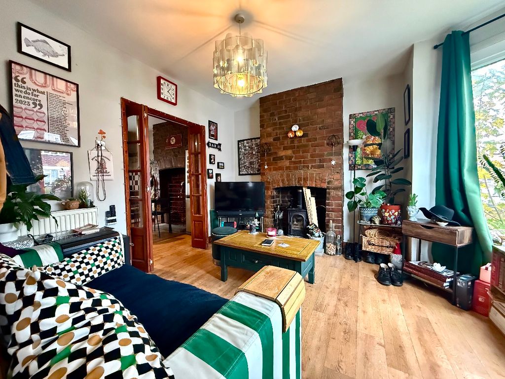 Property photo 3 of 17