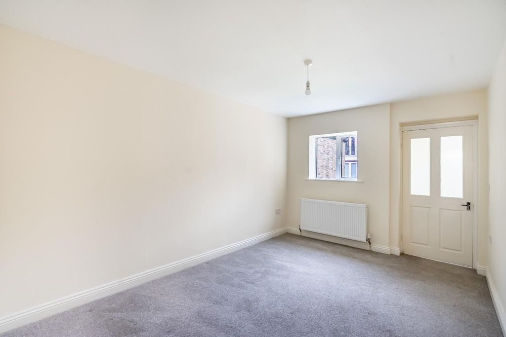 Property photo 2 of 14 80Pl-1.Jpg