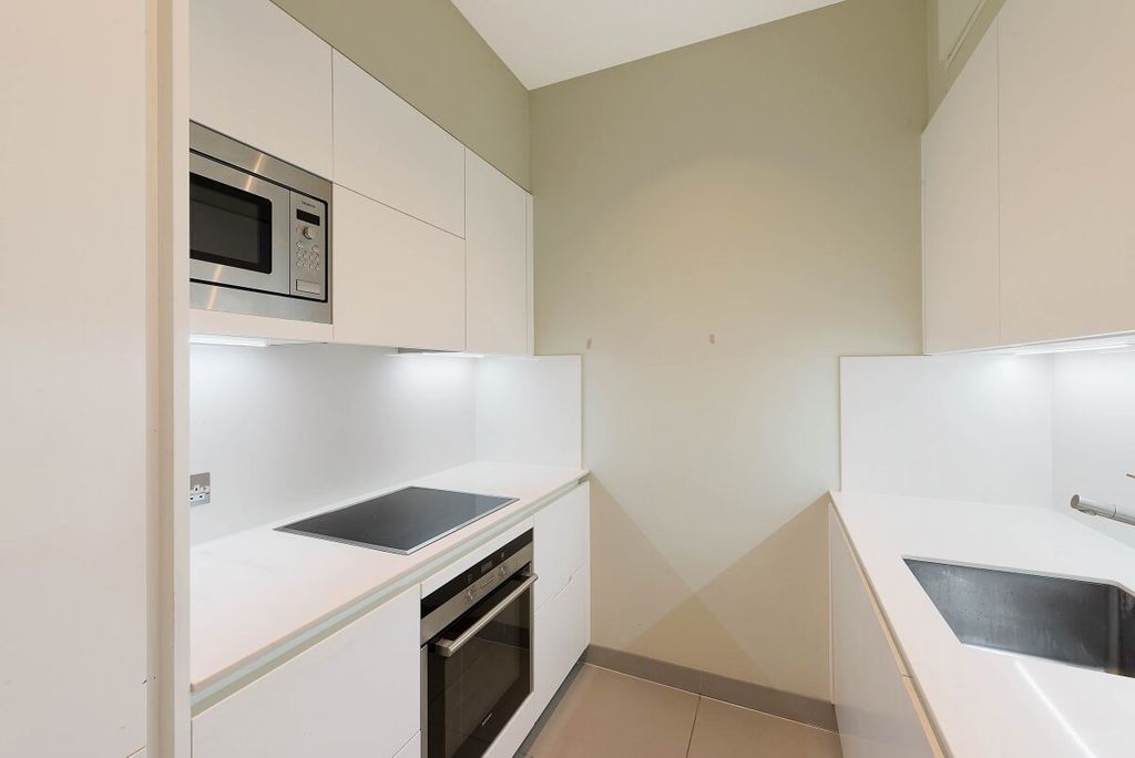 Property photo 2 of 5 Awinship-7438-02-...