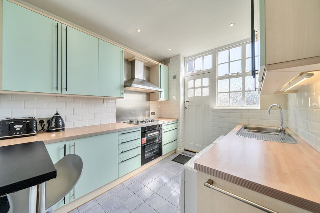 Property photo 2 of 13 1440397-9-69d66A4...