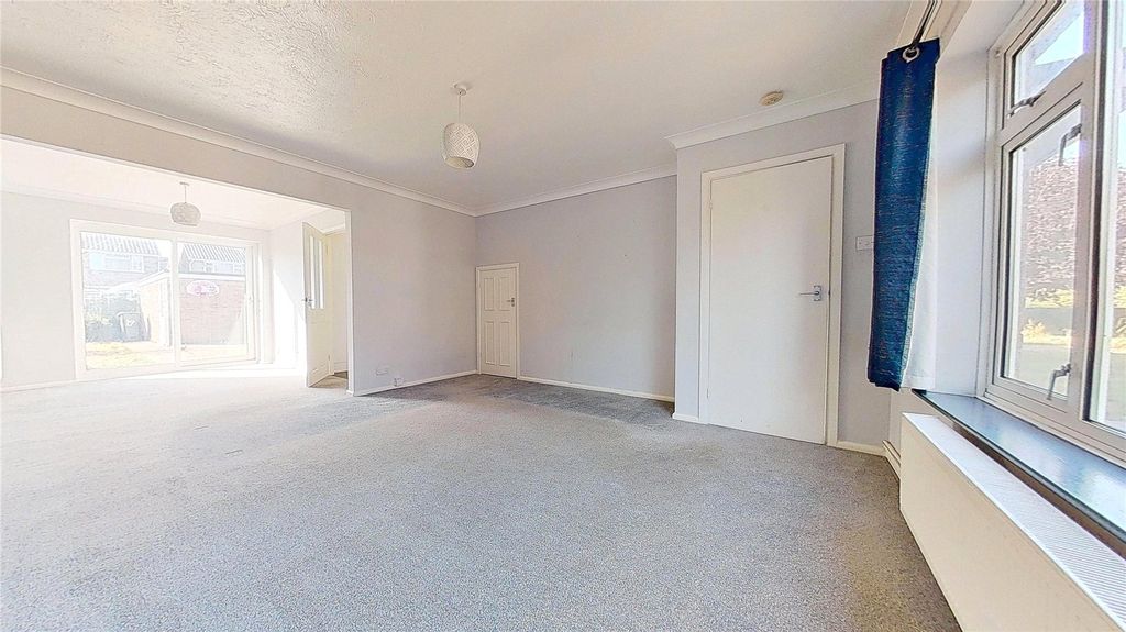 Property photo 2 of 12 Picture No. 10