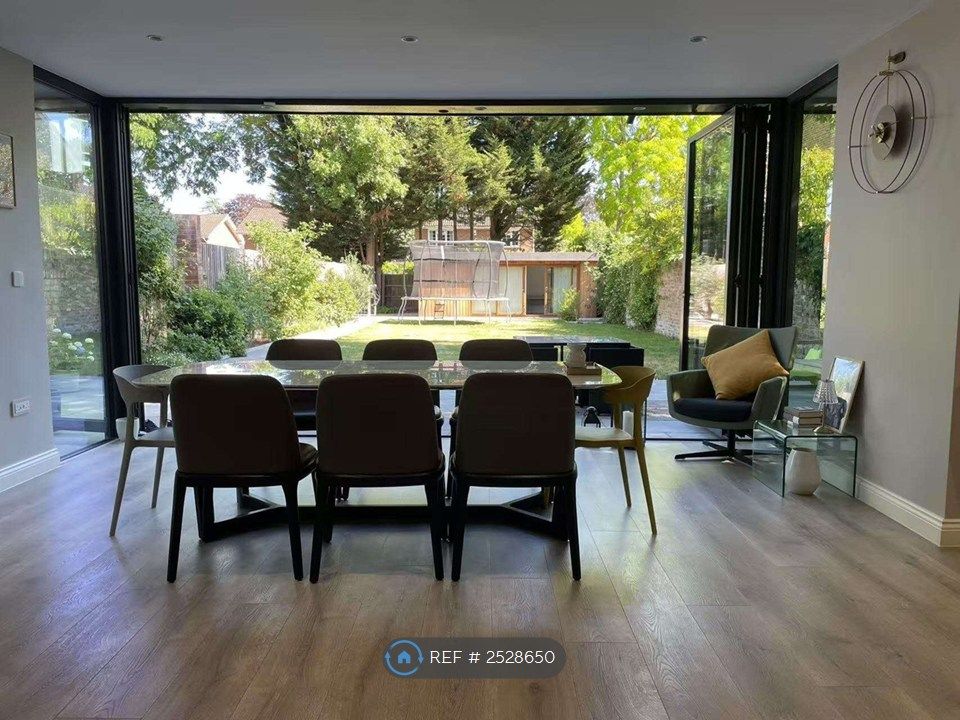 Property photo 2 of 35