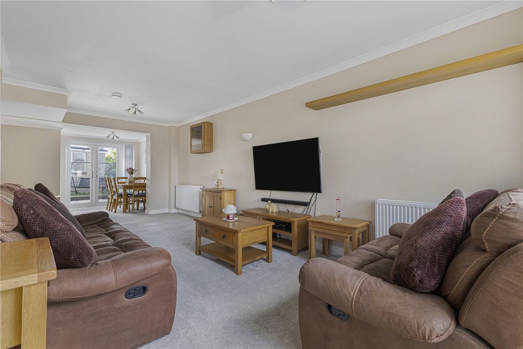 Property photo 2 of 25 Picture No. 04