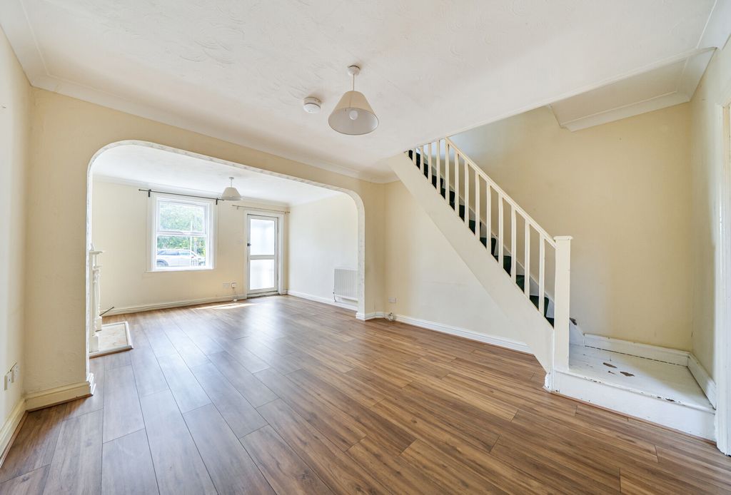 Property photo 3 of 23 1464125-2-6A07128...