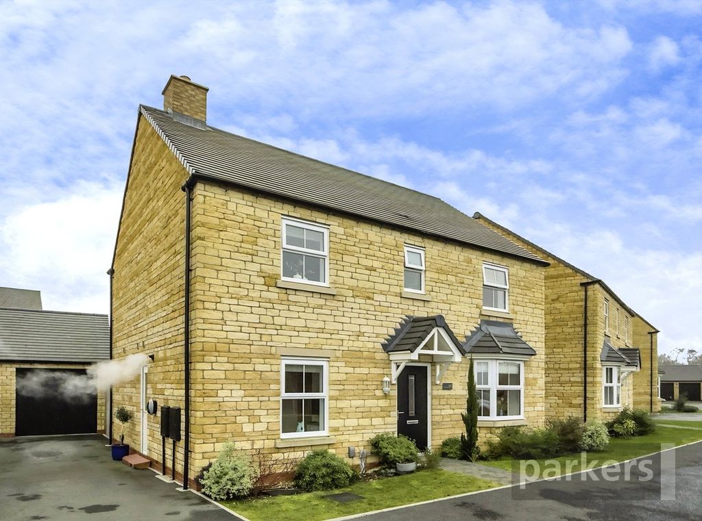 Property photo 1 of 44 Front External