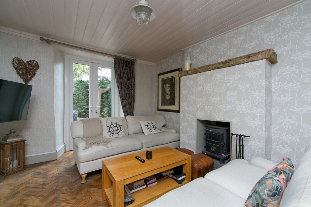 Property photo 2 of 41