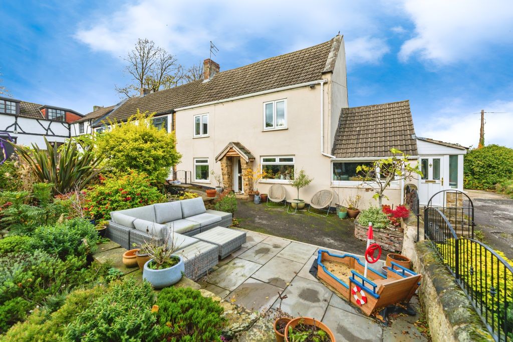 Property photo 3 of 15