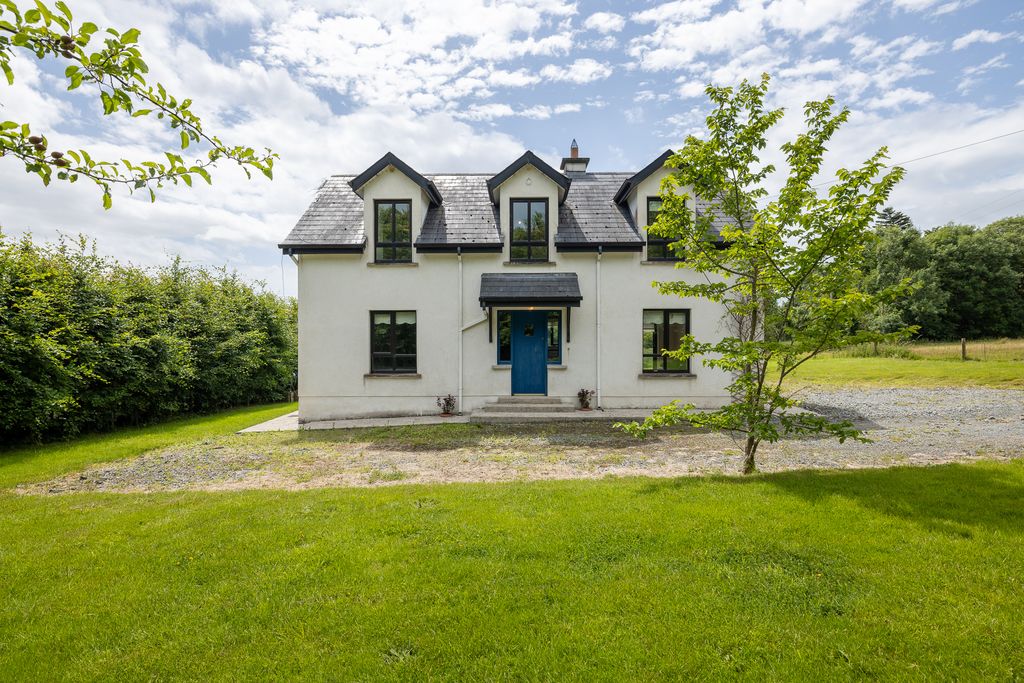 Property photo 1 of 25