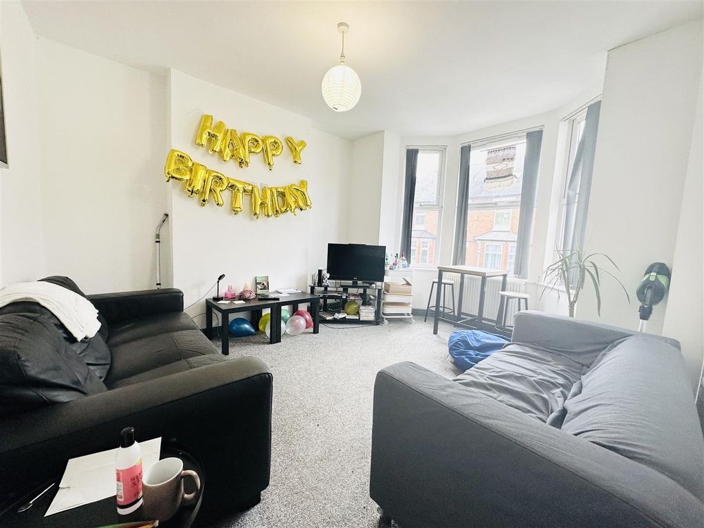 Property photo 2 of 14 Living Area