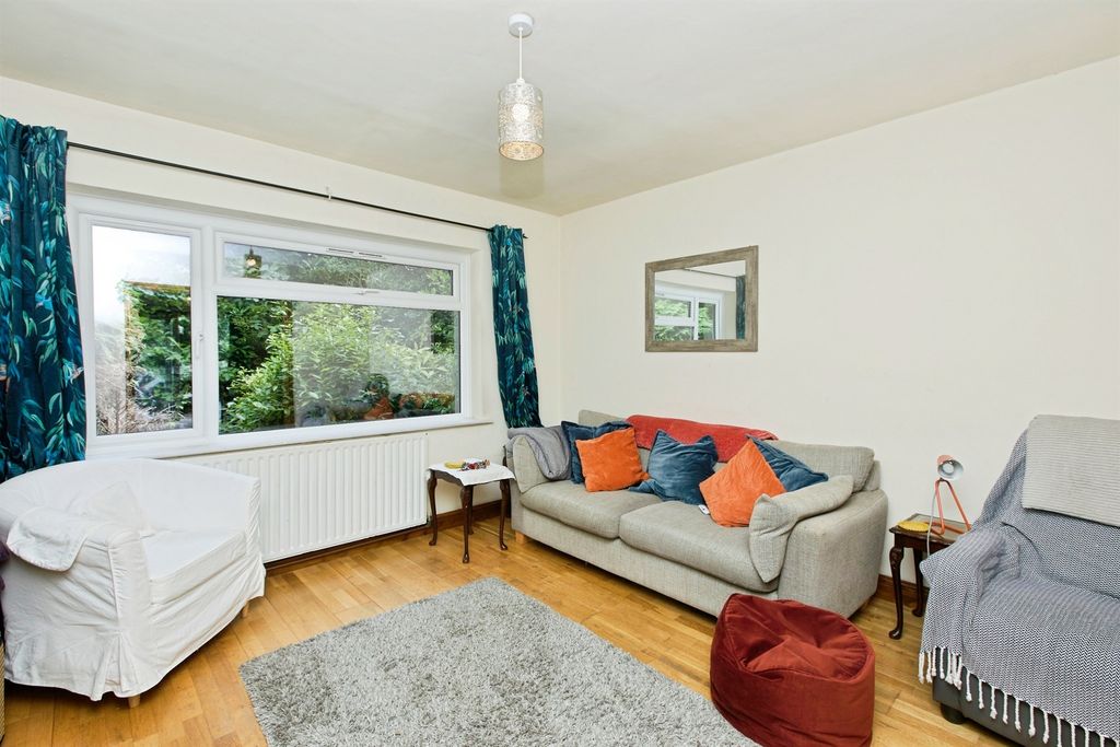 Property photo 3 of 19