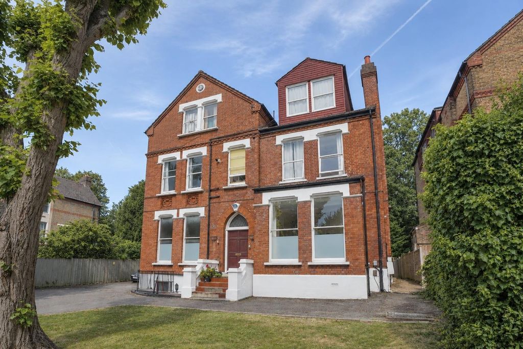 Property photo 1 of 11 External