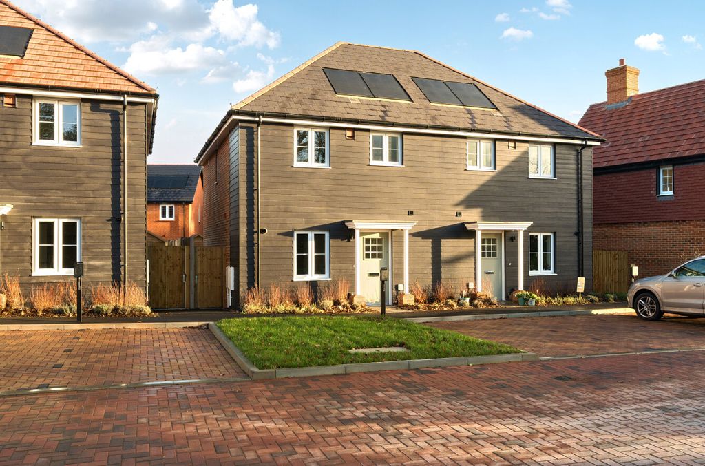 Property photo 1 of 10 1396774-6-695E2F1...