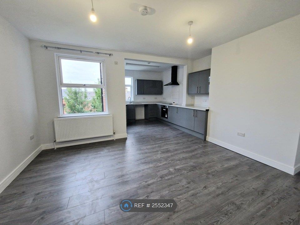 Property photo 3 of 11 Kitchen Diner
