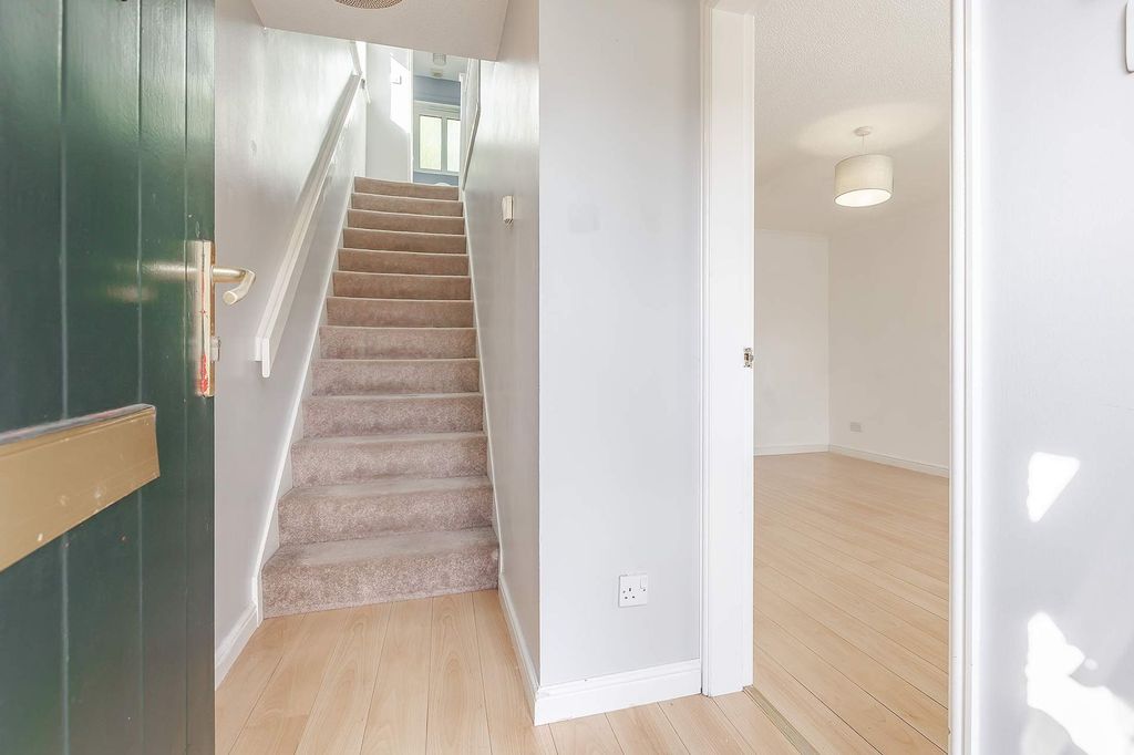 Property photo 2 of 18 Hall