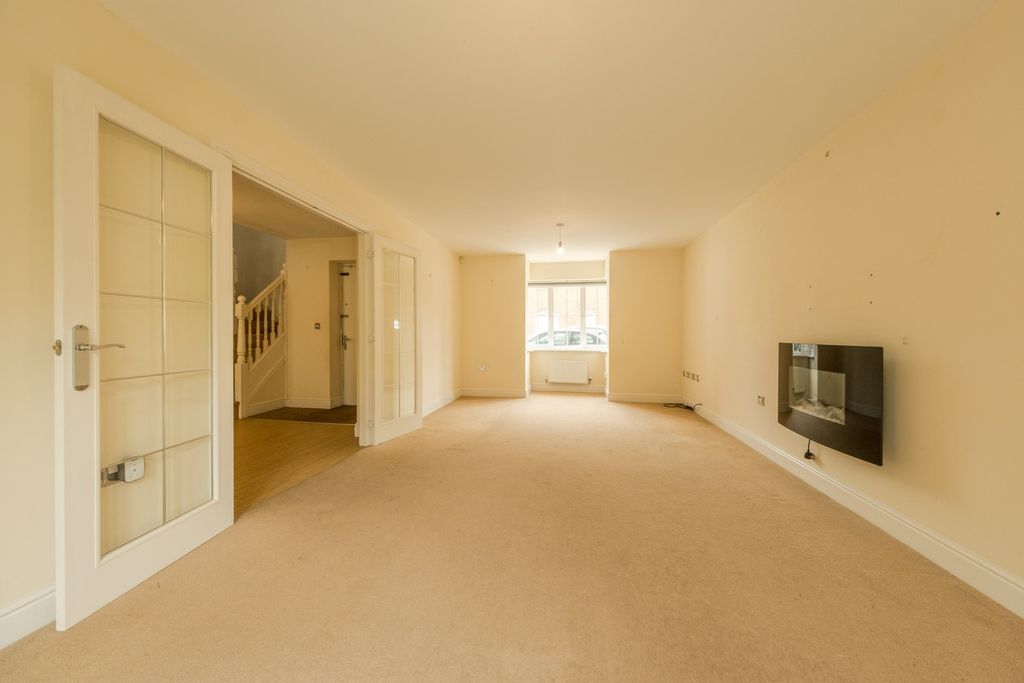 Property photo 3 of 30