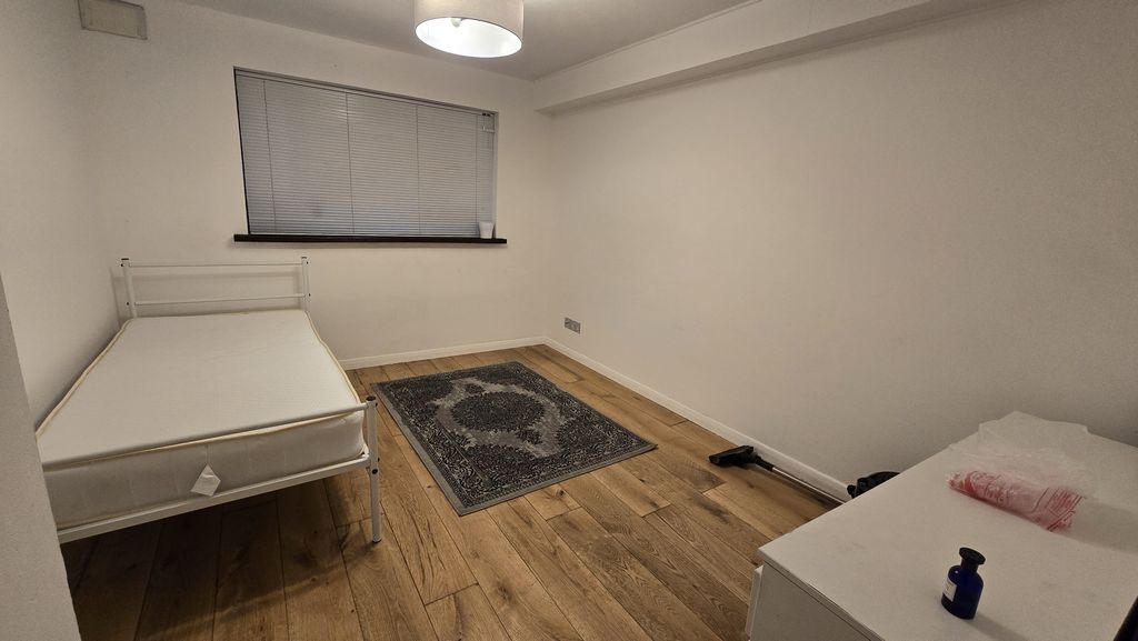 Property photo 1 of 3