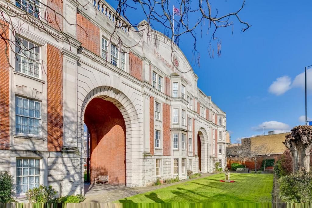 Property photo 2 of 9