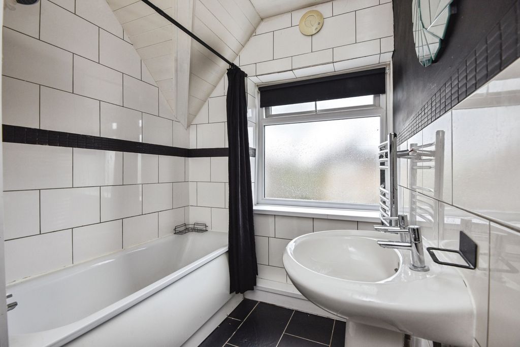 Property photo 3 of 20 Pbox-Img.Jpg