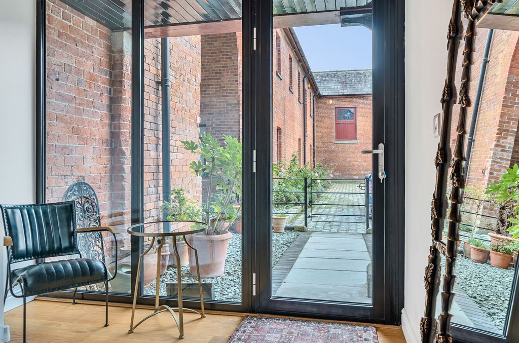 Property photo 3 of 25 1360696-7-68Dd212...