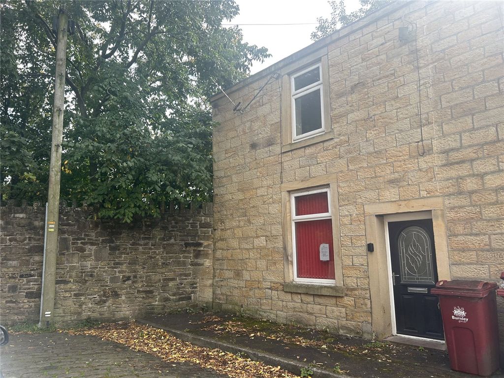 Property photo 1 of 7 Picture No. 12