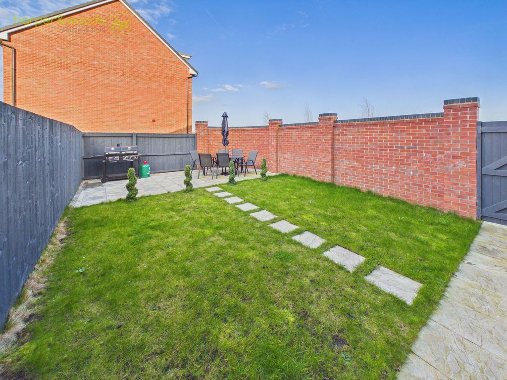 Property photo 3 of 41