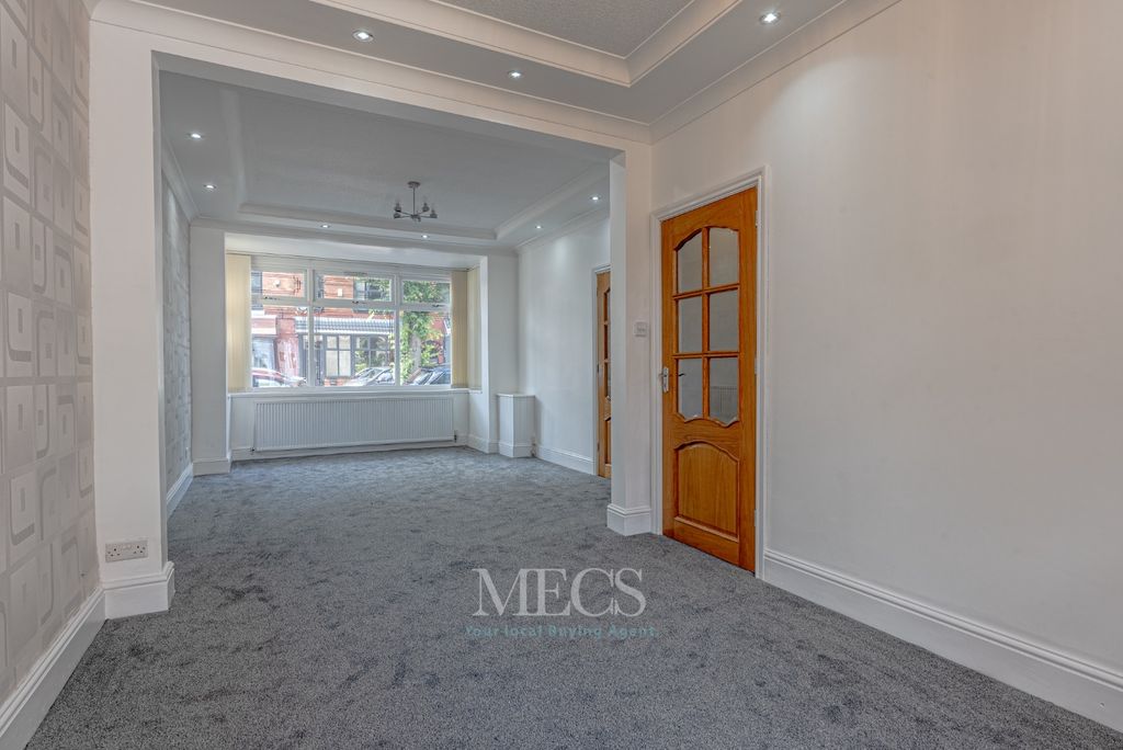 Property photo 2 of 18 2537353