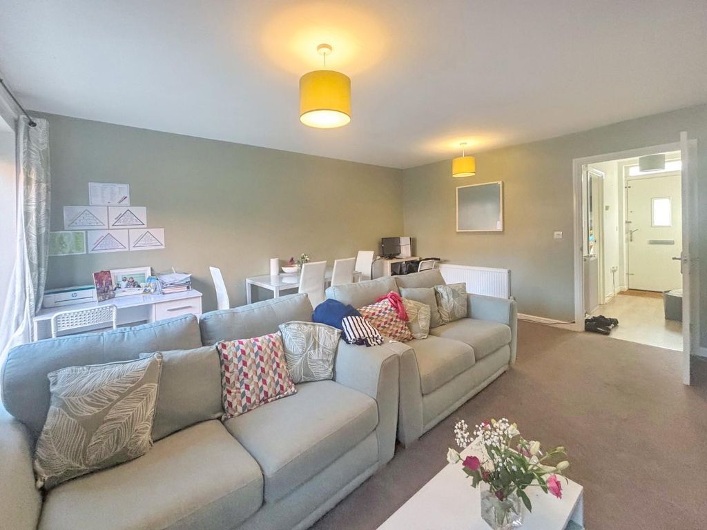 Property photo 3 of 12 6.Jpg