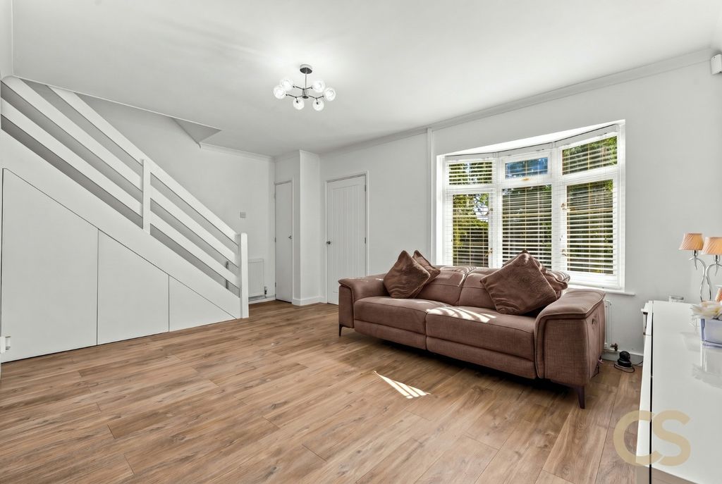 Property photo 2 of 19 5378733