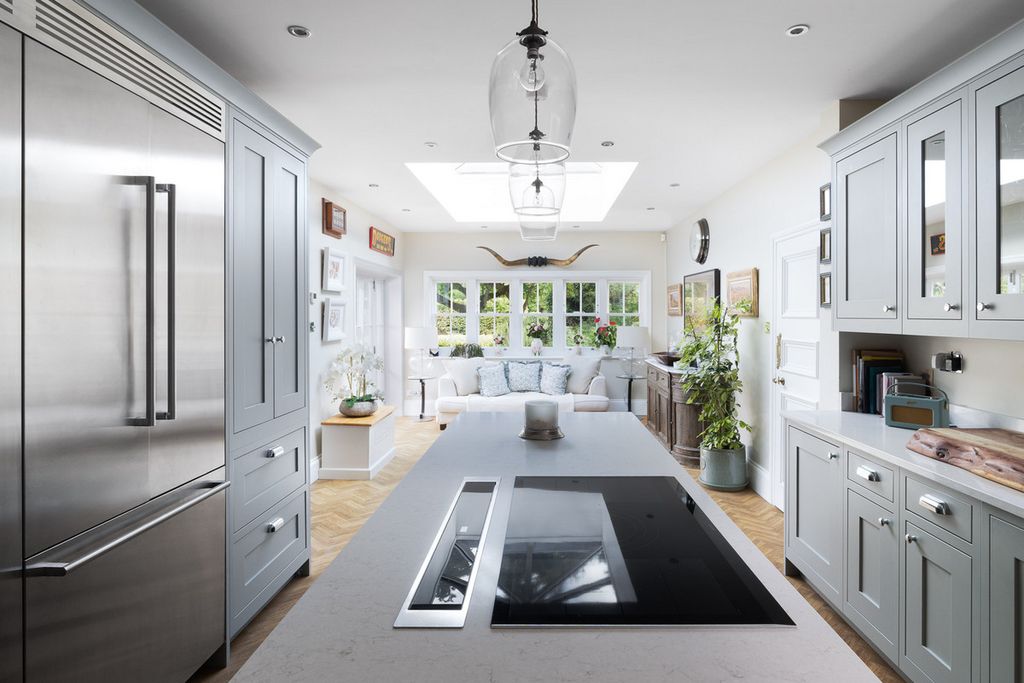 Property photo 2 of 24