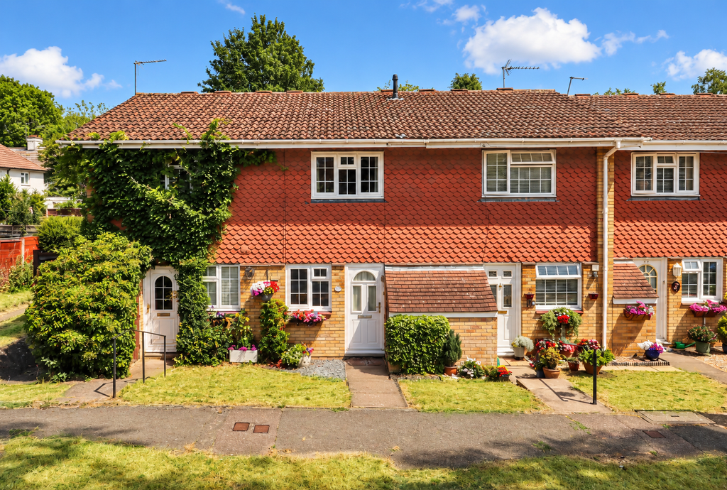 Property photo 1 of 16 54Alyburylanenew