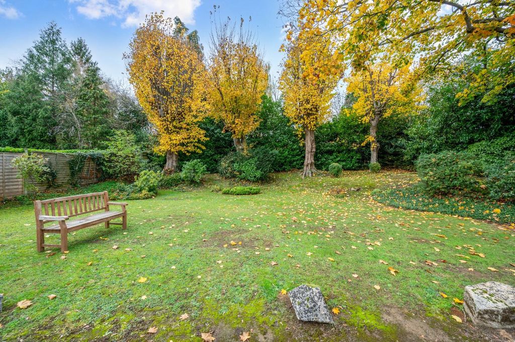 Property photo 3 of 15 Tudor Lodge,  (12).Jpg