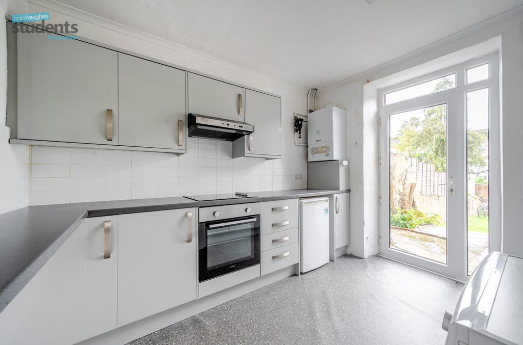 Property photo 2 of 12 0473E417-E682-4Bc...