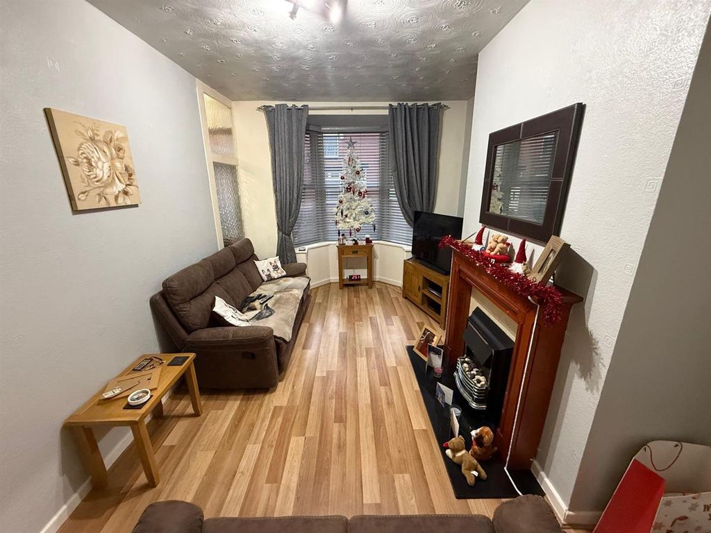 Property photo 3 of 15