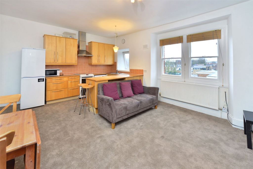 Property photo 2 of 9 Picture No. 13