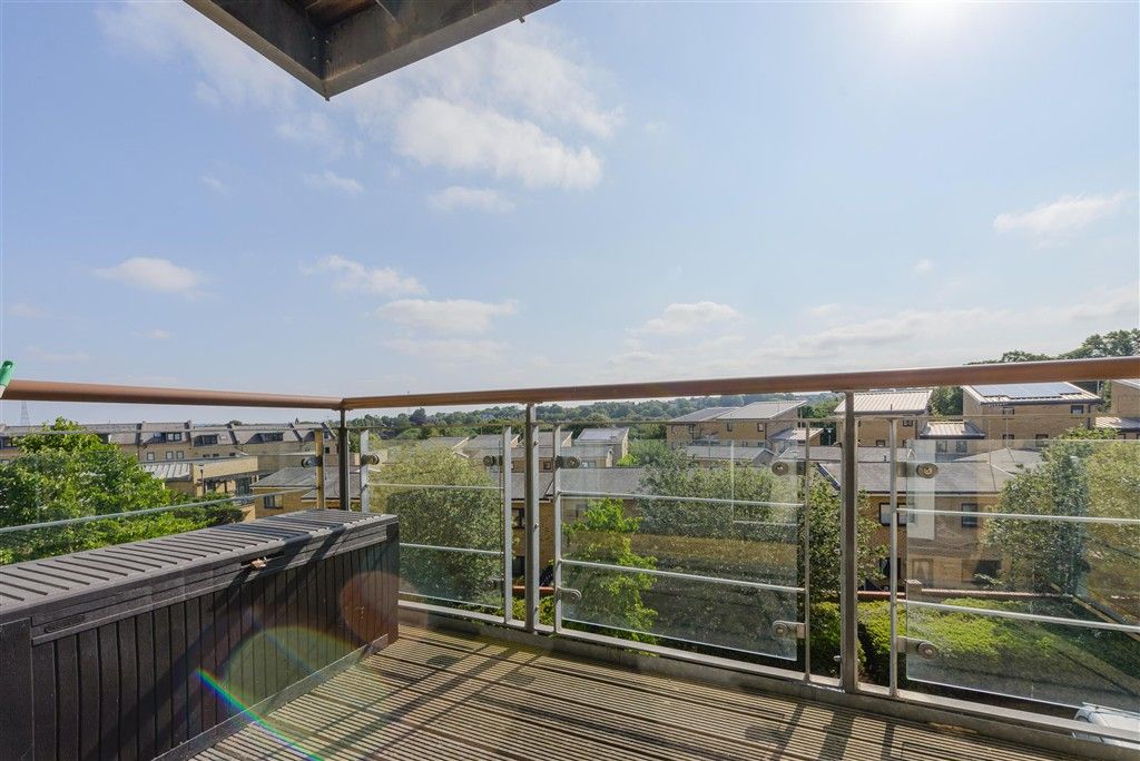 Property photo 3 of 11 Balcony