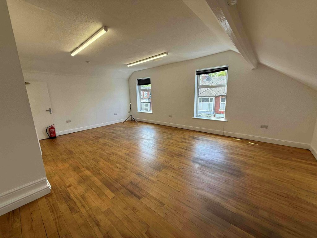 Property photo 3 of 8 Img_3454.Jpg