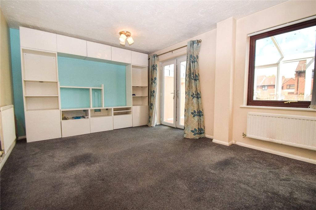 Property photo 3 of 10 Picture No. 11