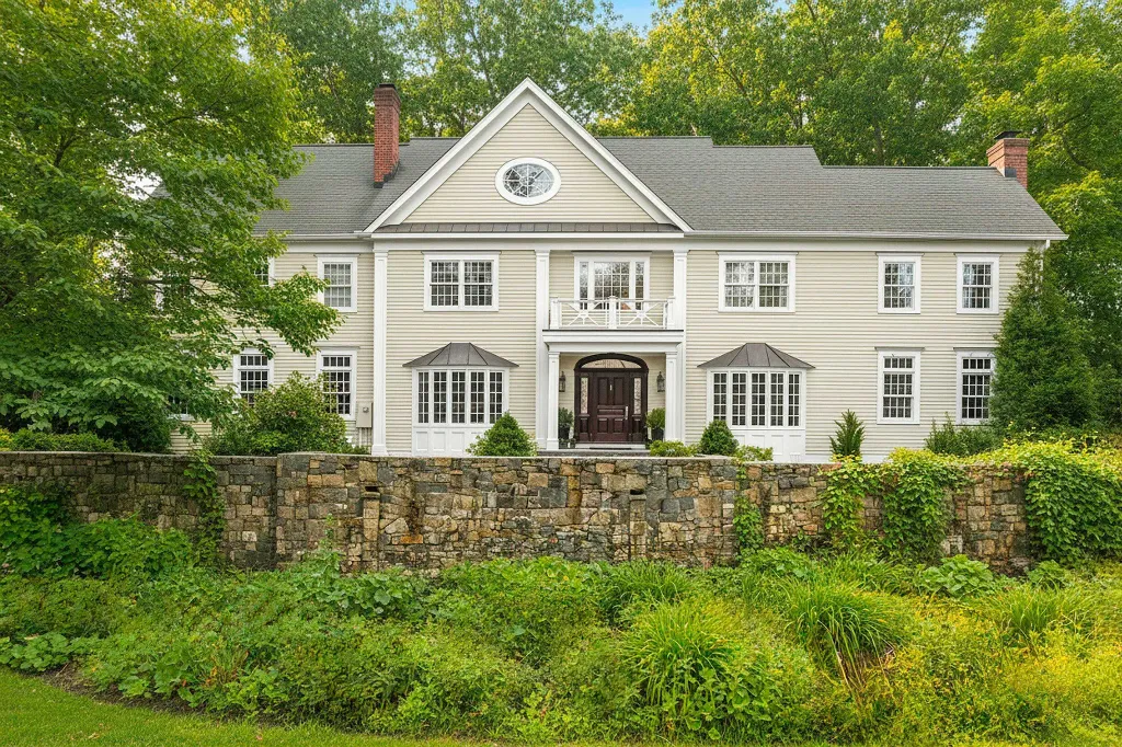 Property photo 1 of 31