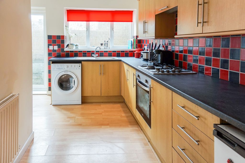Property photo 2 of 13