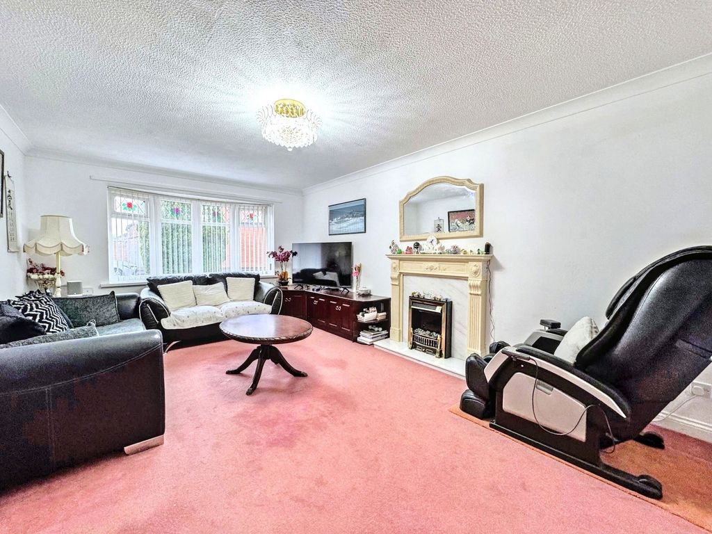 Property photo 2 of 35