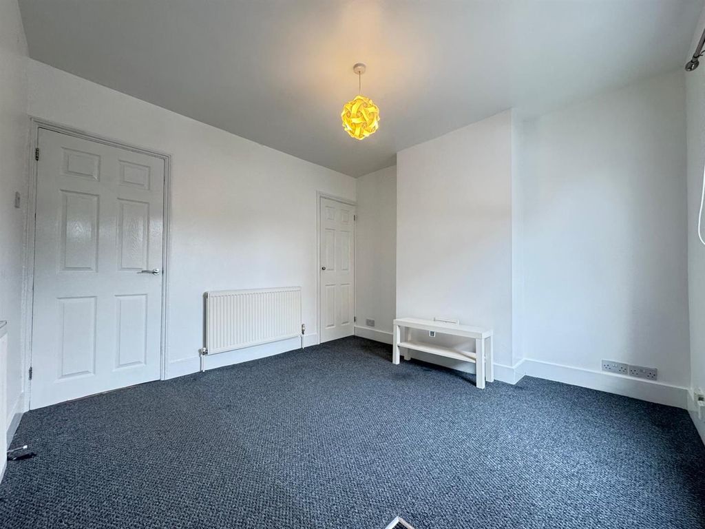 Property photo 2 of 12 Dock Road