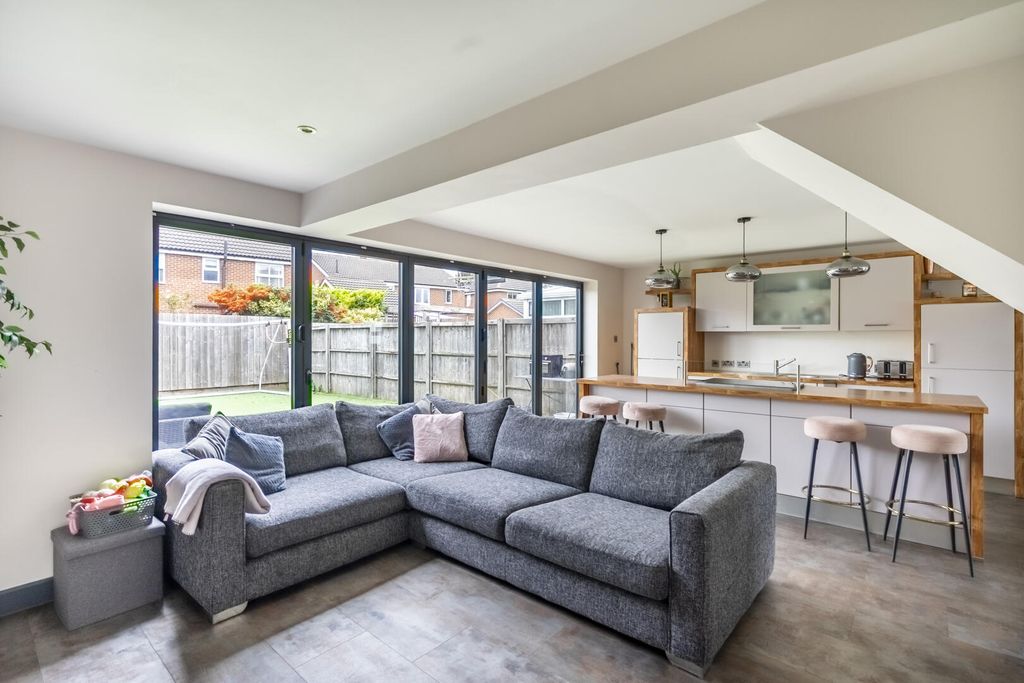 Property photo 3 of 15 Living Room