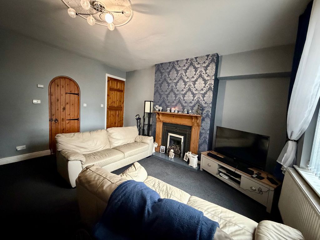 Property photo 2 of 11 Image