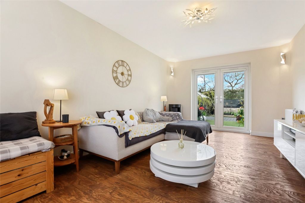 Property photo 2 of 21 Picture No. 04