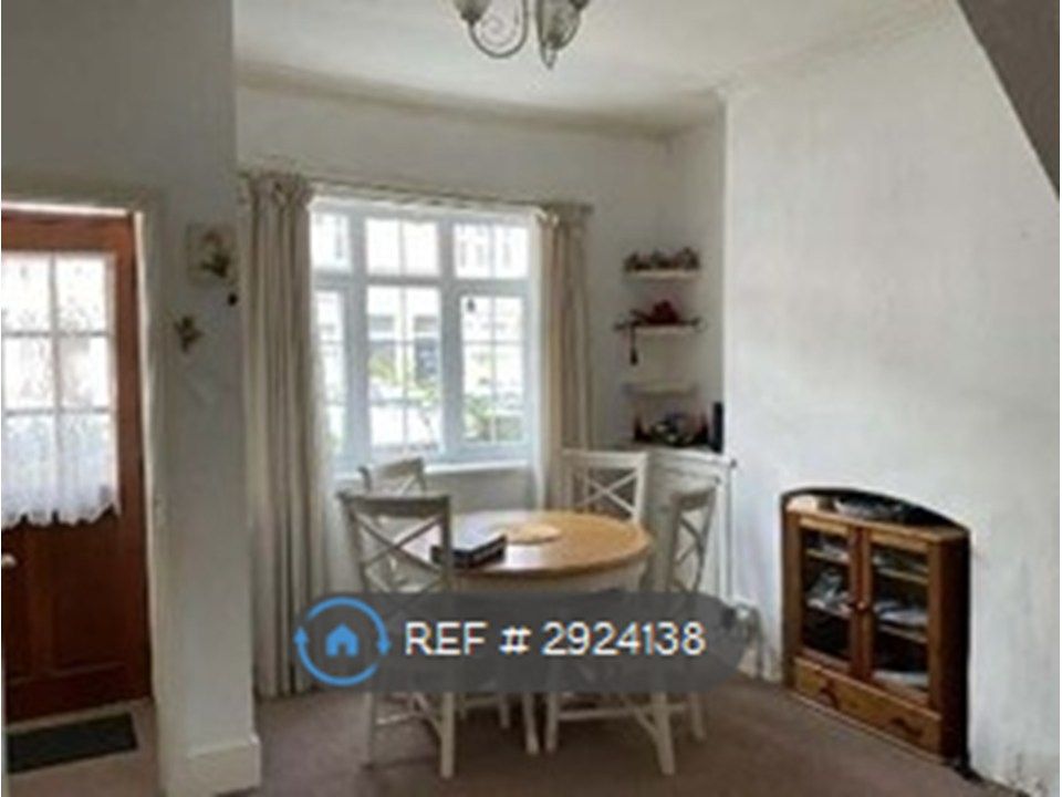 Property photo 2 of 10 Dining Room