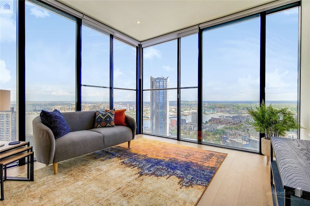 Property photo 2 of 10 Living Area