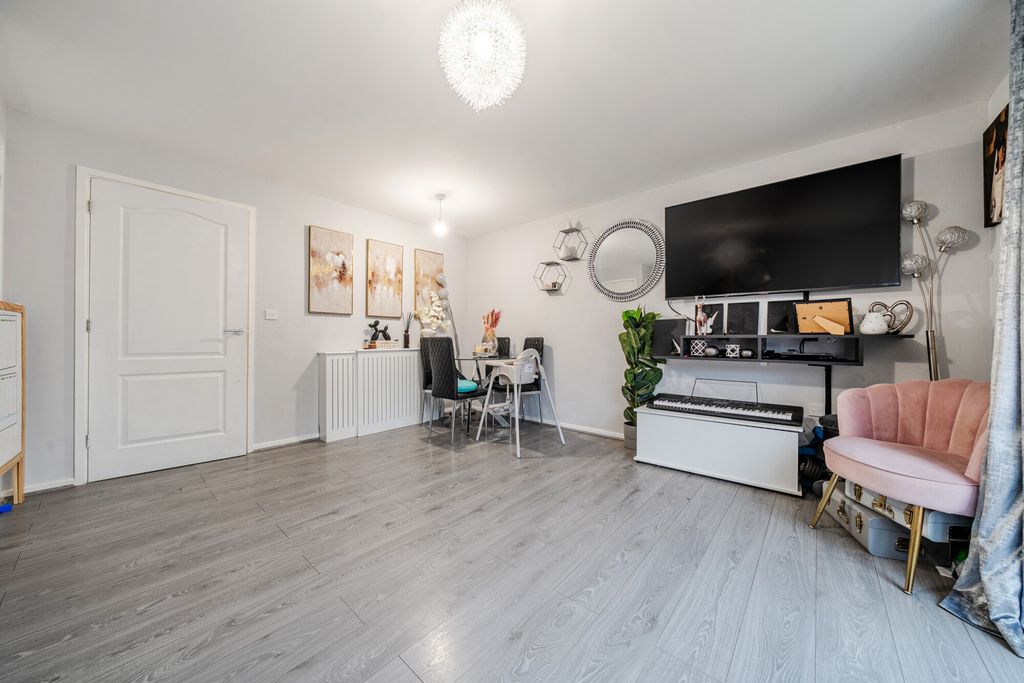 Property photo 3 of 20 1527307-10-6Ad777...