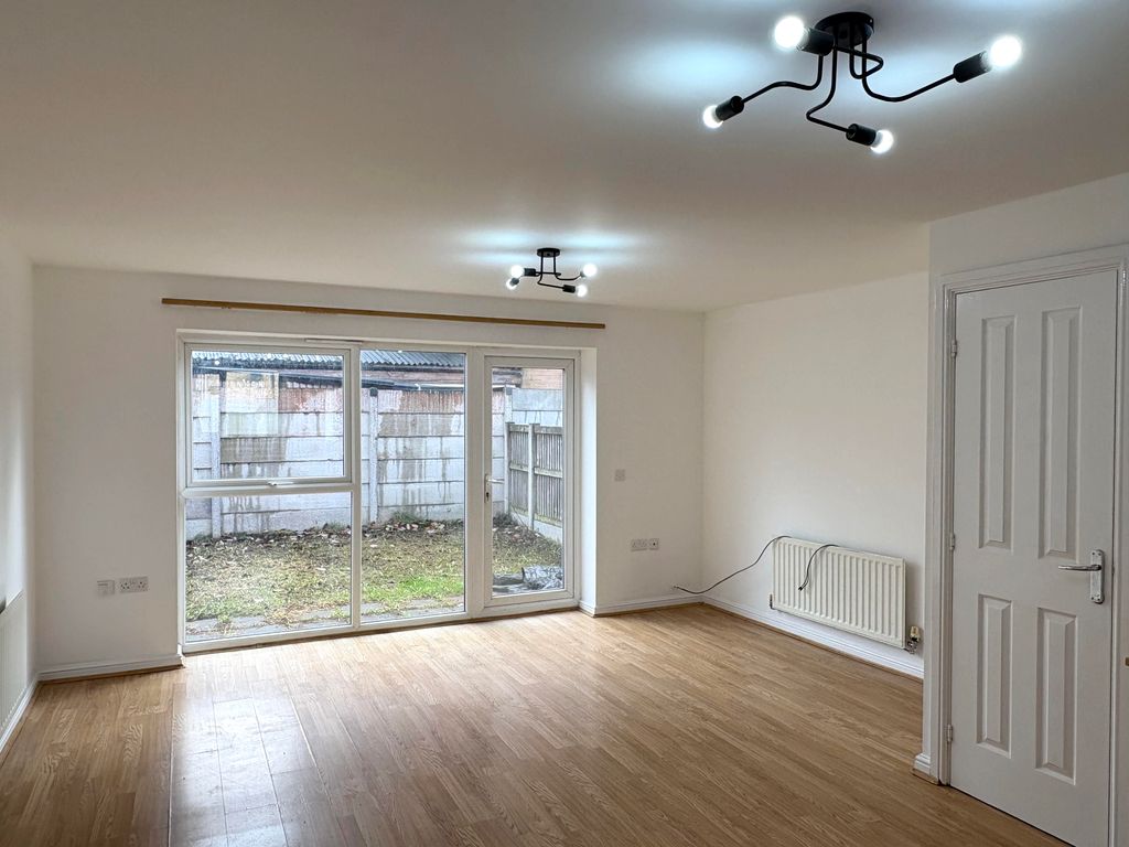 Property photo 2 of 8 Unnamed (4)