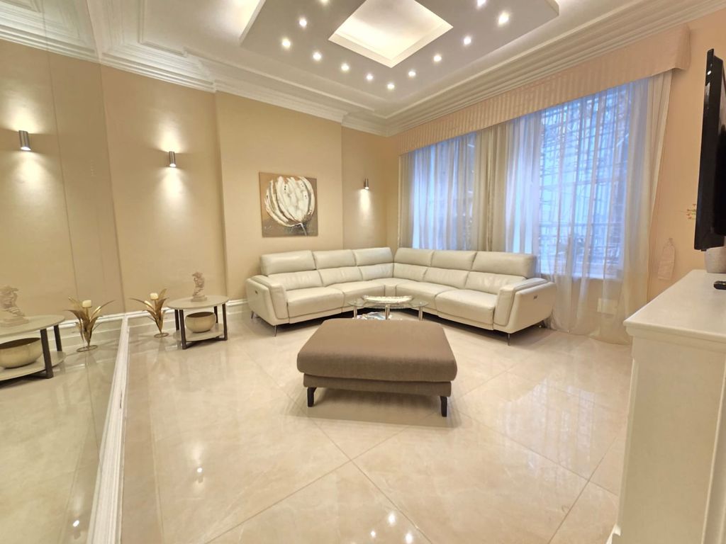 Property photo 1 of 16 Photo 2