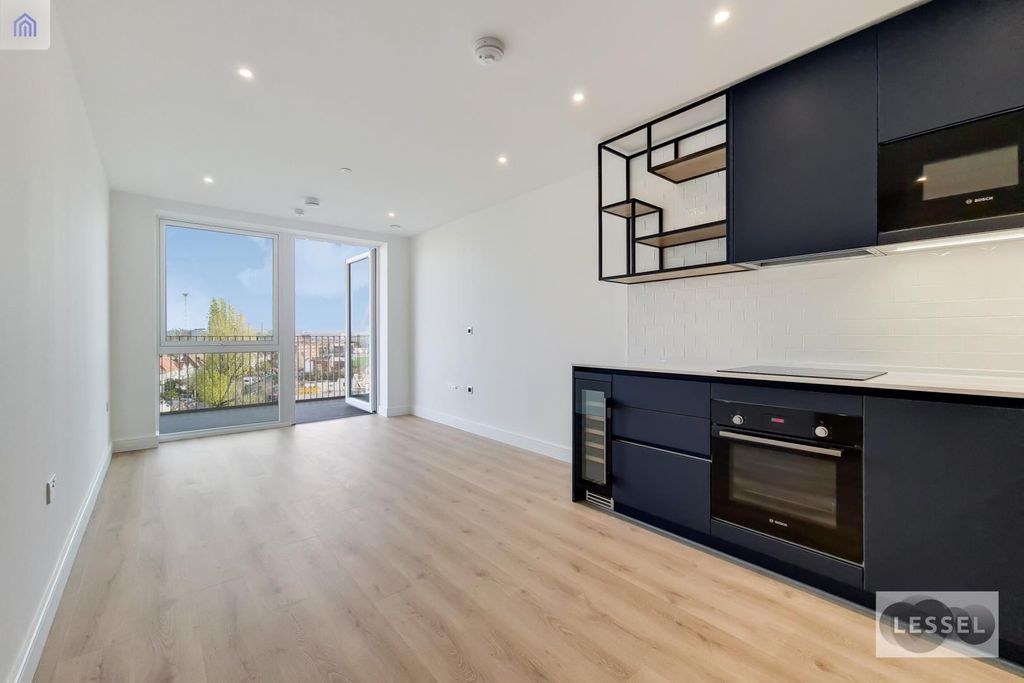 Property photo 2 of 10 3_Kitchen-Reception-0.Jpg